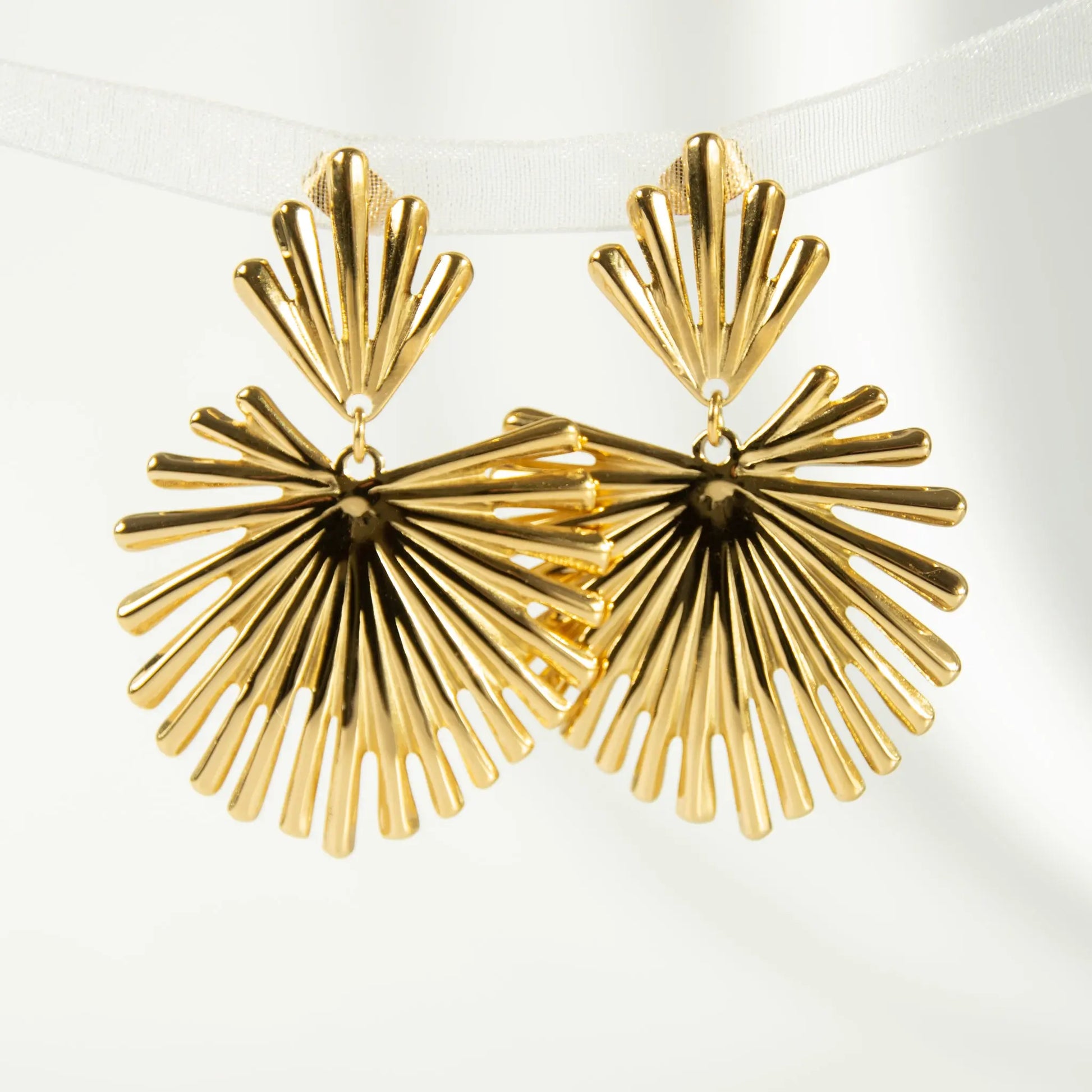 Boucles pendantes Ava  Boucles d'oreilles