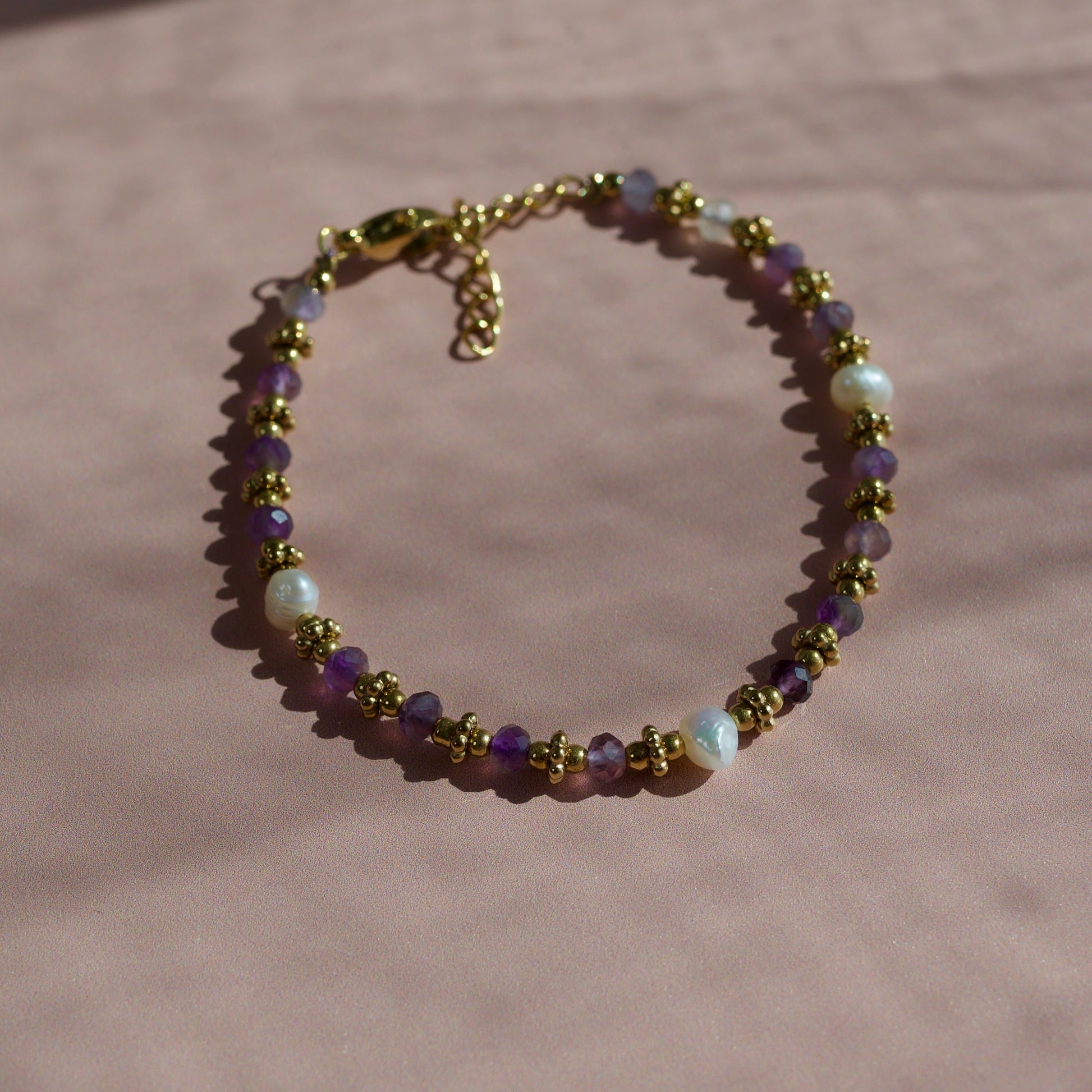 Bracelet Alicia en pierres naturelles — Turquoise africaine ou améthyste  Bracelet