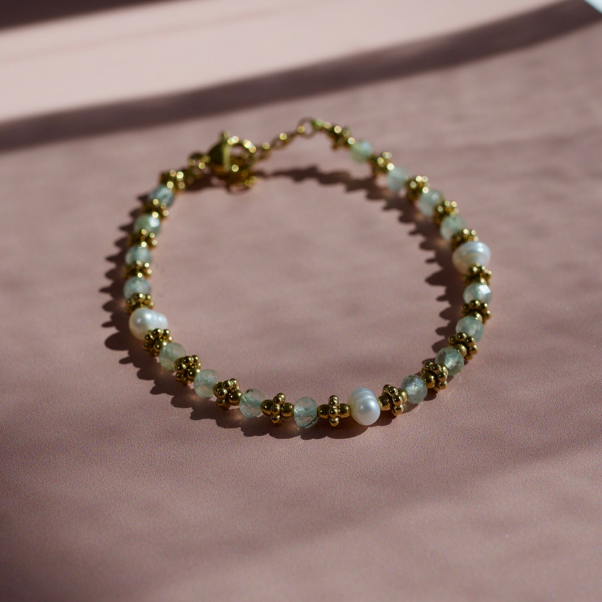 Bracelet Alicia en pierres naturelles — Turquoise africaine ou améthyste  Bracelet