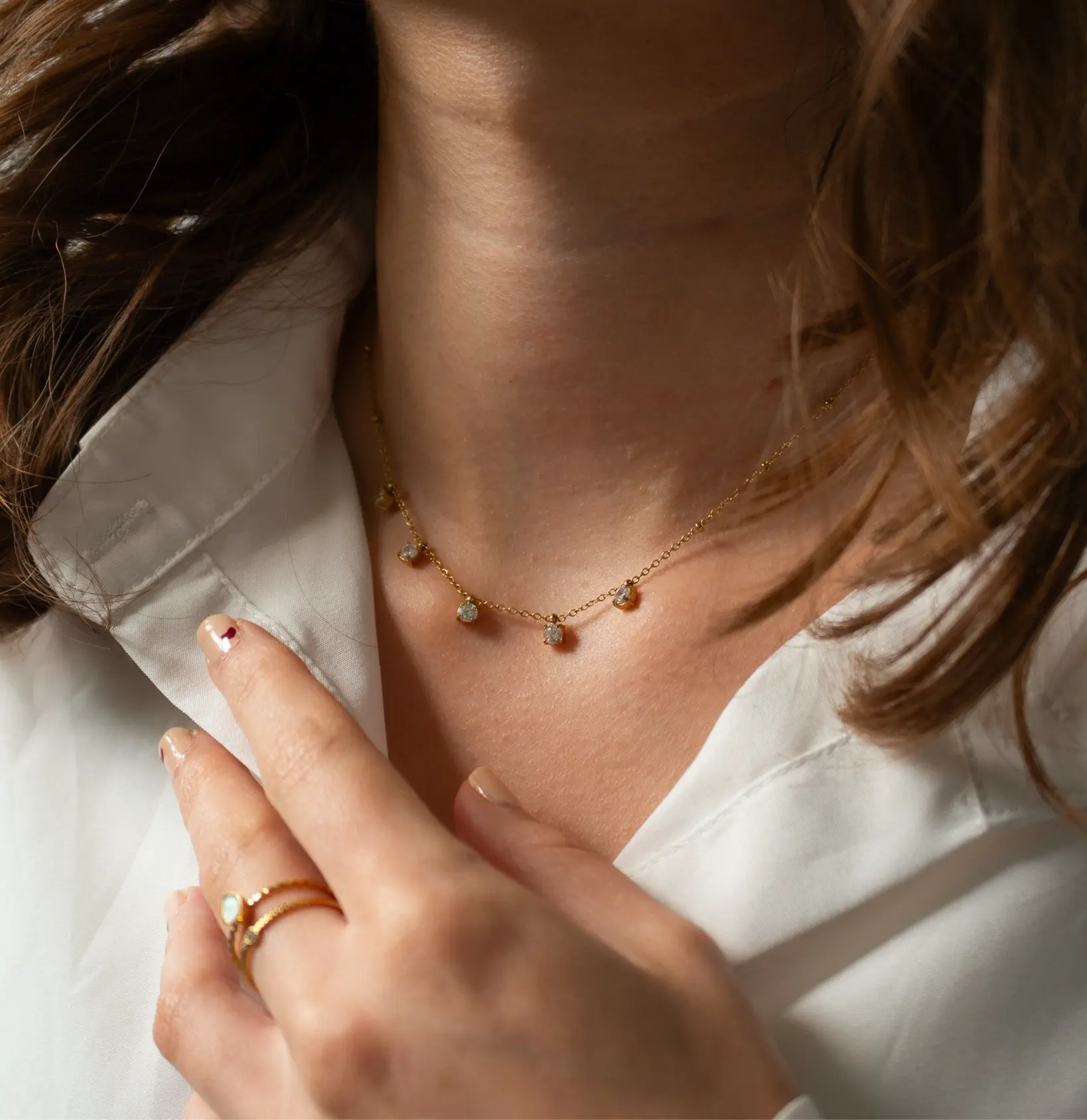 Collier femme, bijoux en acier inoxydable, strass.