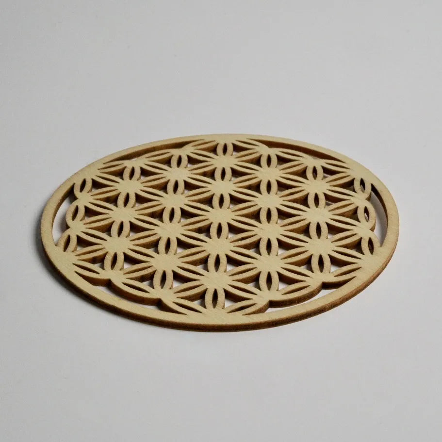 Plaque fleur de vie en bois – purification et rechargement des pierres – Éclatoria