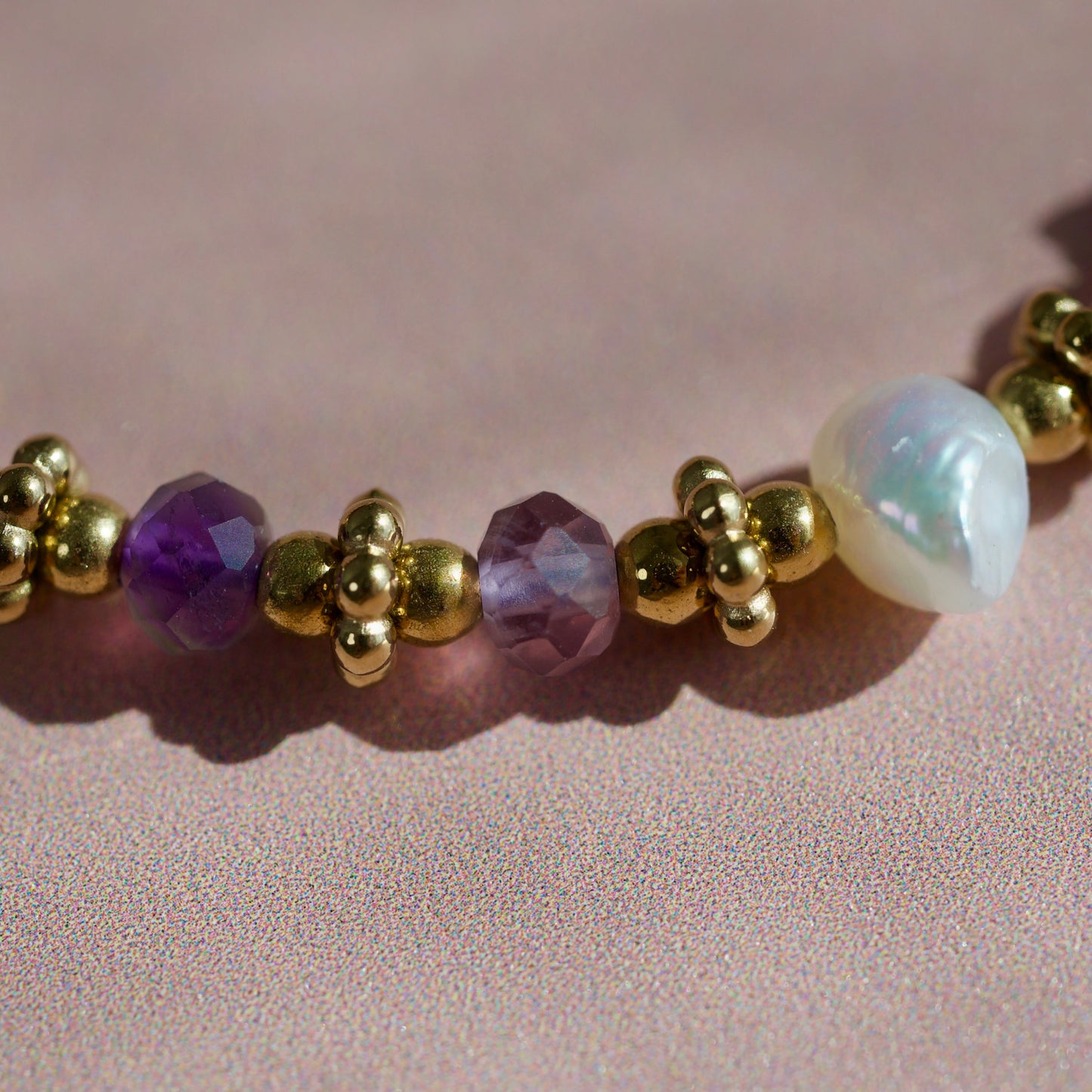 Bracelet Alicia en pierres naturelles — Turquoise africaine ou améthyste  Bracelet