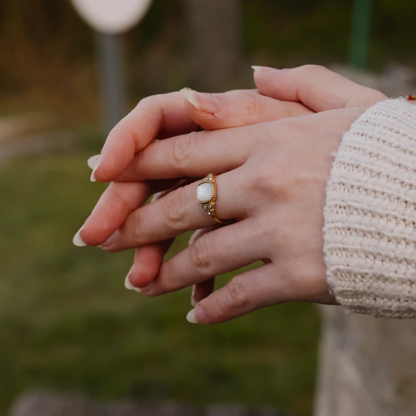 Bague Éloïse – Nacre Blanche