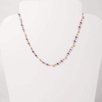 collier-amethyste-pierre-naturelle-fond-blanc-eclatoria